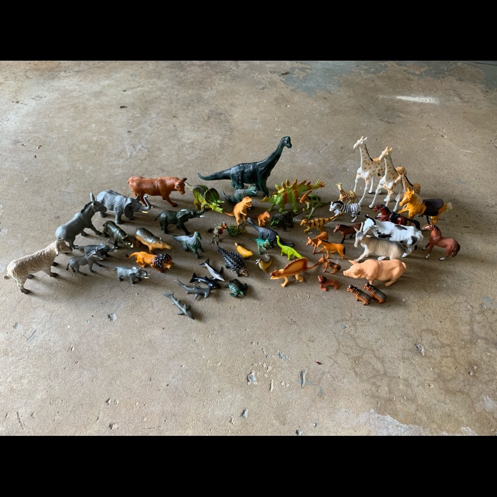 55 pieces: Dino, wild and domestic animals toys